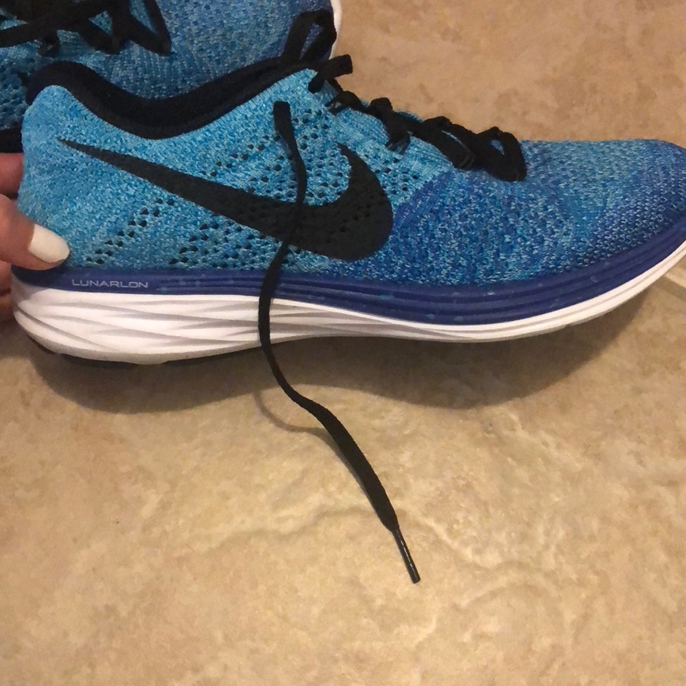 Women’s Nike shoes